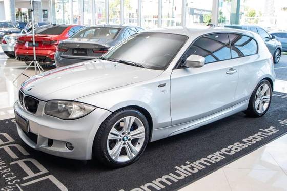 BMW 118i 1.8 UE71 16V GASOLINA 4P AUTOMÁTICO BMW 118i 1.8 UE71 16V GASOLINA 4P AUTOMÁTICO